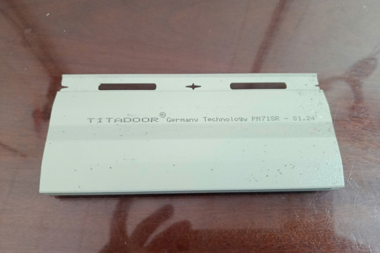 TITADOOR-PM71SR